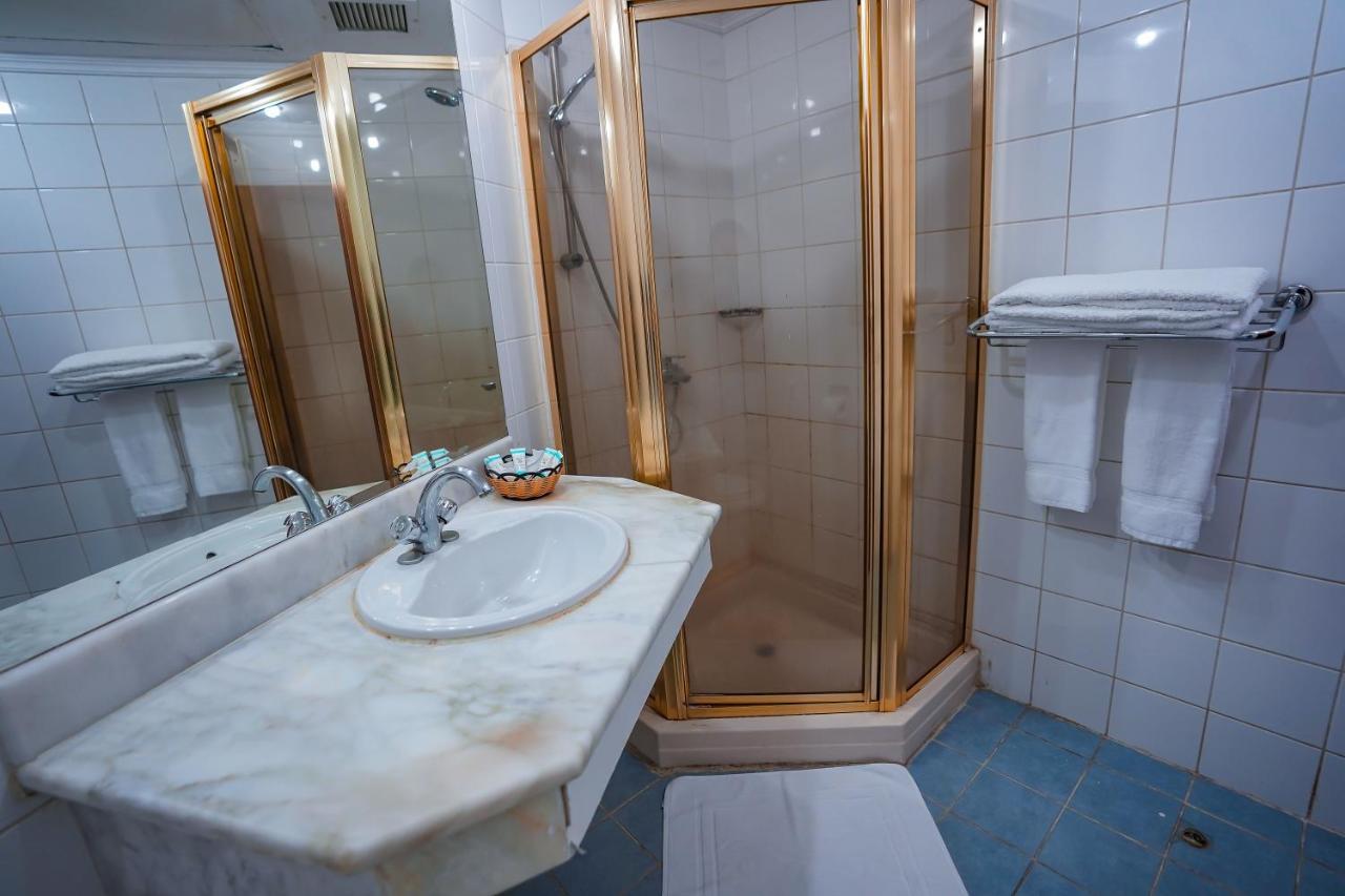 Ambassador Hotel 4*